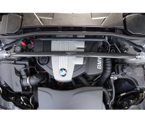 Wiechers Domstrebe Racingline Carbon vorne oben für BMW 123d Typ E82 (Coupe)   